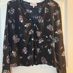 Long sleeve V-neck office shirt